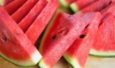 فوائد ومخاطر تناول عصير البطيخ على مدار فصل الصيف