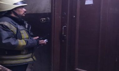 أمن القاهرة يساعد سيدة غير قادرة على الحركة ومحتجزة داخل شقتها  بالساحل