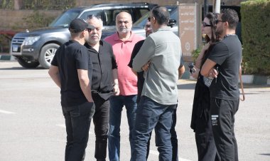بالصور.. نجوم الفن في جنازة صلاح السعدني