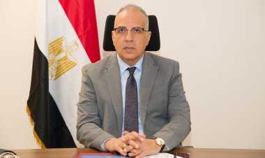 وزير الري يواصل اجتماعاته لمتابعة الاستعداد لفترة أقصى الاحتياجات