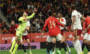 بعشرة لاعبين.. منتخب مصر يفرض التعادل السلبي على إسبانيا