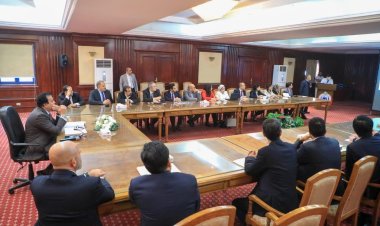 وزير الصحة يبحث مع ممثلي شركة صينية خطوات إنشاء المدينة الطبية