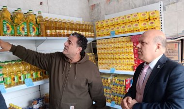السكرتير العام المساعد لمحافظة الإسماعيلية يتفقد منفذ بيع السلع الغذائية بفايد
