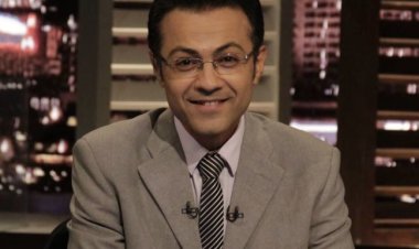 بعد تعرضه لحادث.. شيخ الأزهر يطمئن على صحة الإعلامي محمد سعيد محفوظ