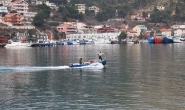 ميناء ألباني يستعد لاستقبال مهاجرين قادمين من إيطاليا