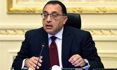 عاجل.. رئيس الوزراء يتفقد موقع حريق أستديوهات الأهرام