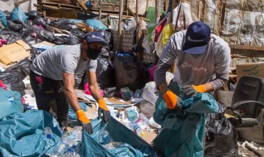 ضبط شقة مستغلة مصنعًا لإعادة تدوير الهوالك دون تصريح بمنشأة ناصر