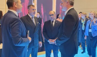 وزير السياحة والآثار يستقبل «عمدة برلين» بالجناح المصري المُشارك في بورصة برلين السياحية ITB