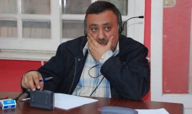 وفاة الكاتب الصحفي والروائي هشام يحيى عن عمر ناهز 63 عامًا