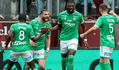 «سانت إتيان» يعود إلى دوري الدرجة الأولى الفرنسي