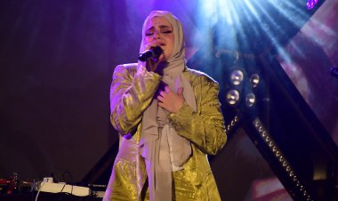 بالصور.. تفاعل جماهيري كبير من جمهور العائلات مع غالية وأخرس بمهرجان صيف بنغازي