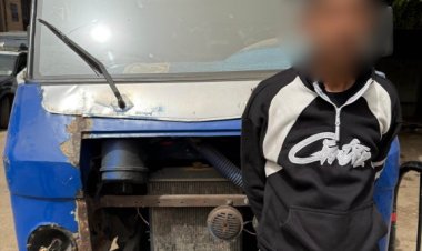 سائق ميكروباص يدهس عامل أسفل عجلات السيارة بمنطقة الساحل 