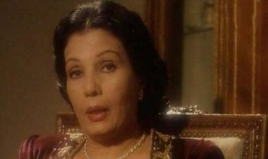 فردوس عبد الحميد: لست مخولة لإبداء رأيي في «الست» ومنى زكي.. ولكل فنان قناعاته