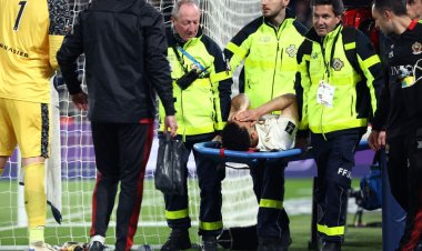 بعد إصابة الصليبي.. "نيس" يعلن مدة غياب "عبدالمنعم" عن الملاعب