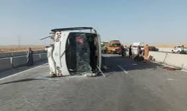 مصرع سائق وإصابة 3 آخرين انقلاب مينى باص مدارس فى المعادى 