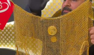 فستان من ذهب بـ 155 ألف دولار يثير الغضب في عيد الحب