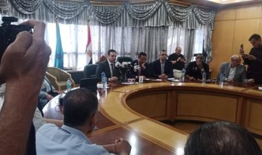 النائب عبد المنعم إمام يسحب مشروع القانون الخاص بتنظيم تصوير الجنازات