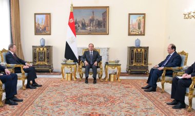 الرئيس السيسي يستقبل رئيس الاستخبارات الروسية لبحث التطورات الإقليمية