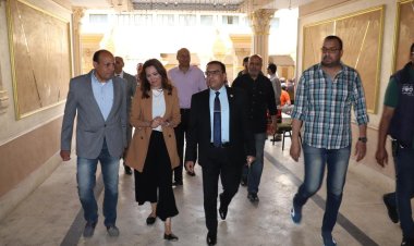 نائب محافظ الجيزة  يشهد فعالية قافلة لمحو أمية ١٥٠ من عمال المطابع الأميرية