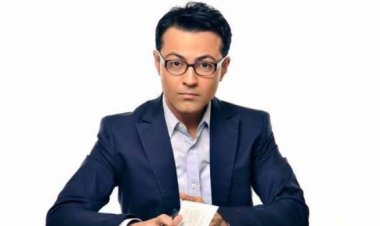 كسر في العمود الفقري وجروح في الوجه.. الإعلامي محمد سعيد محفوظ يتعرض لحادث خطير