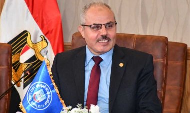 رئيس جامعة قناة السويس: توفير جميع الإمكانيات من أجل انتظام أعمال الامتحانات