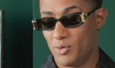 محمد رمضان يوجه رسالة مؤثرة لوالدته: «كنتِ مصدقة فيا وقت ما الكل سَخِر مني»