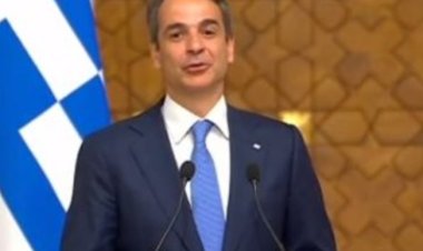 رئيس الوزراء اليوناني: نلعب دورًا دفاعيًا في منطقة البحر الأحمر لحماية الملاحة البحرية