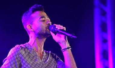 هيثم شاكر يشعل مهرجان صيف بنغازي بحفل عائلي كامل العدد (صور)