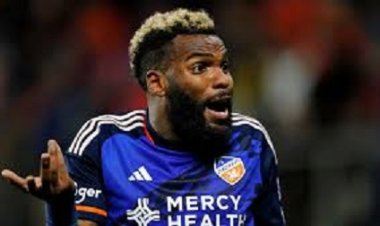 آرون بوينديزا يصل إلى  القاهرة خال إيام لإتمام التعاقد مع الزمالك