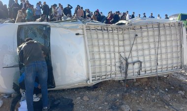 الأسماء.. مصرع وإصابة 13 طالبا بجامعة الجلالة  في انقلاب ميكروباص  بالسويس 