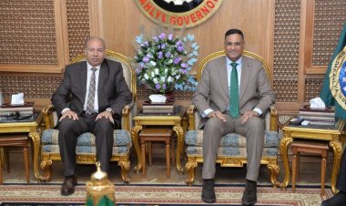 رئيس جامعة المنصورة ومحافظ الدقهلية يدشنان برنامج تأهيل الأطباء لتولي المناصب