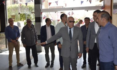 محافظ بورسعيد يتابع سير العمل بالمركز التكنولوجى المطور لمدينة بورفؤاد