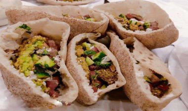 «الغرف التجارية»: جارٍ العمل على خفض أسعار سندوتشات الفول والطعمية بنسبة 20%