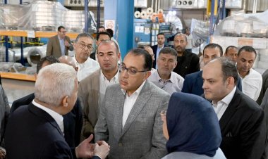 رئيس الوزراء يزور مصنع «السويدي» للمحولات الكهربائية بالعاشر من رمضان