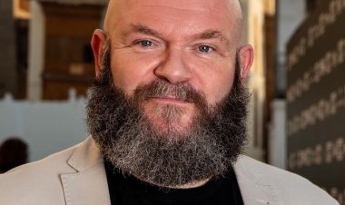 النجم العالمي داركو بيريك يحضر عرض فيلمه "إقليم" بمهرجان القاهرة السينمائي