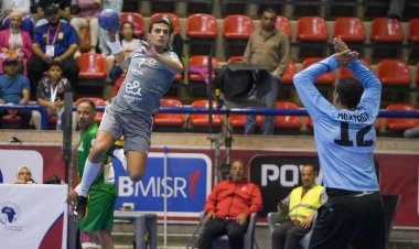 الأهلي يتأهل إلى نهائي كأس الكؤوس الإفريقية لكرة اليد