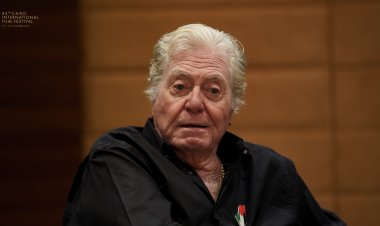 حسين فهمي للصحفيين الدوليين: مهرجان القاهرة السينمائي الدولي صوت قوي لدعم القضية الفلسطينية