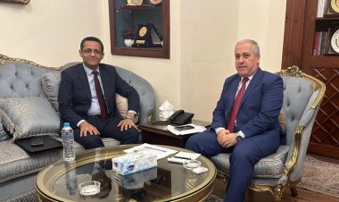 بدء تعيين المؤقتين بالمؤسسات القومية.. تفاصيل لقاء "البلشي" ورئيس الهيئة الوطنية للصحافة