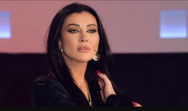 بعدما وصفها متابع بالعجوزة.. أول تعليق من نادين الراسي: عندي 47 سنة ومعملتش عمليات تجميل نهائي