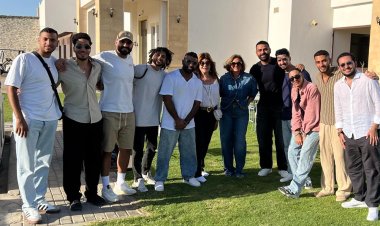 ‎عمر السعيد يجمع النجوم في أجواء مرحة بعيدًا عن الكاميرات بالجونة (صور)