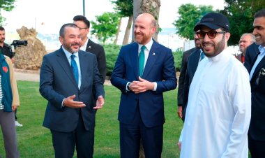 وعد الجمهور بمفاجآت سعيدة قريباً.. تركي آل الشيخ يزور جمهورية تركيا ويلتقي نجل الرئيس التركي بلال رجب طيب أردوغان