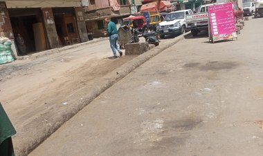 استجابة لشكوى المواطنين.. رفع المخلفات والقمامة بشارع محمد متولي ببولاق الدكرور