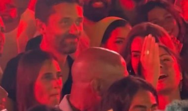 بعد غناء دينا الشربيني وروبي.. أحمد سعد يغني لكريم محمود عبد العزيز وزوجته: انتي الحته الحلوة في قلبه "فيديو"