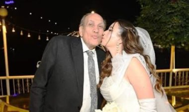 الفنان منير مكرم يحتفل بزفاف ابنته في أجواء عائلية