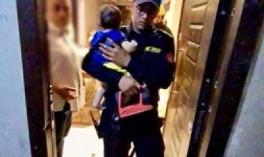 إنقاذ  طفلة عمرها عام احتُجزت داخل شقة والدتها