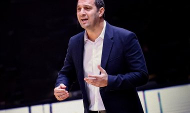 اليوناني "جافريل" مديرًا فنيًّا لفريق "سلة الأهلي"