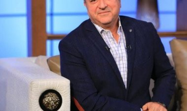 الإعلامي أحمد عبدون يوجه رسالة غاضبة لوزير الثقافة.. ماذا قال له؟