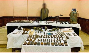 العثور على رشاش و27 قطعة سلاح داخل ورشة بأسيوط 