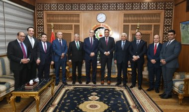 محافظ الدقهلية يستقبل رئيس هيئة النيابة الإدارية في زيارته للمحافظة