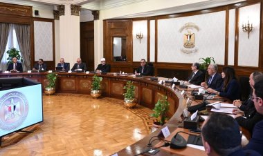 عاجل.. رئيس الوزراء: عدم السماح بالبناء العشوائى أو أى بنايات مُخالفة بشكل قاطع